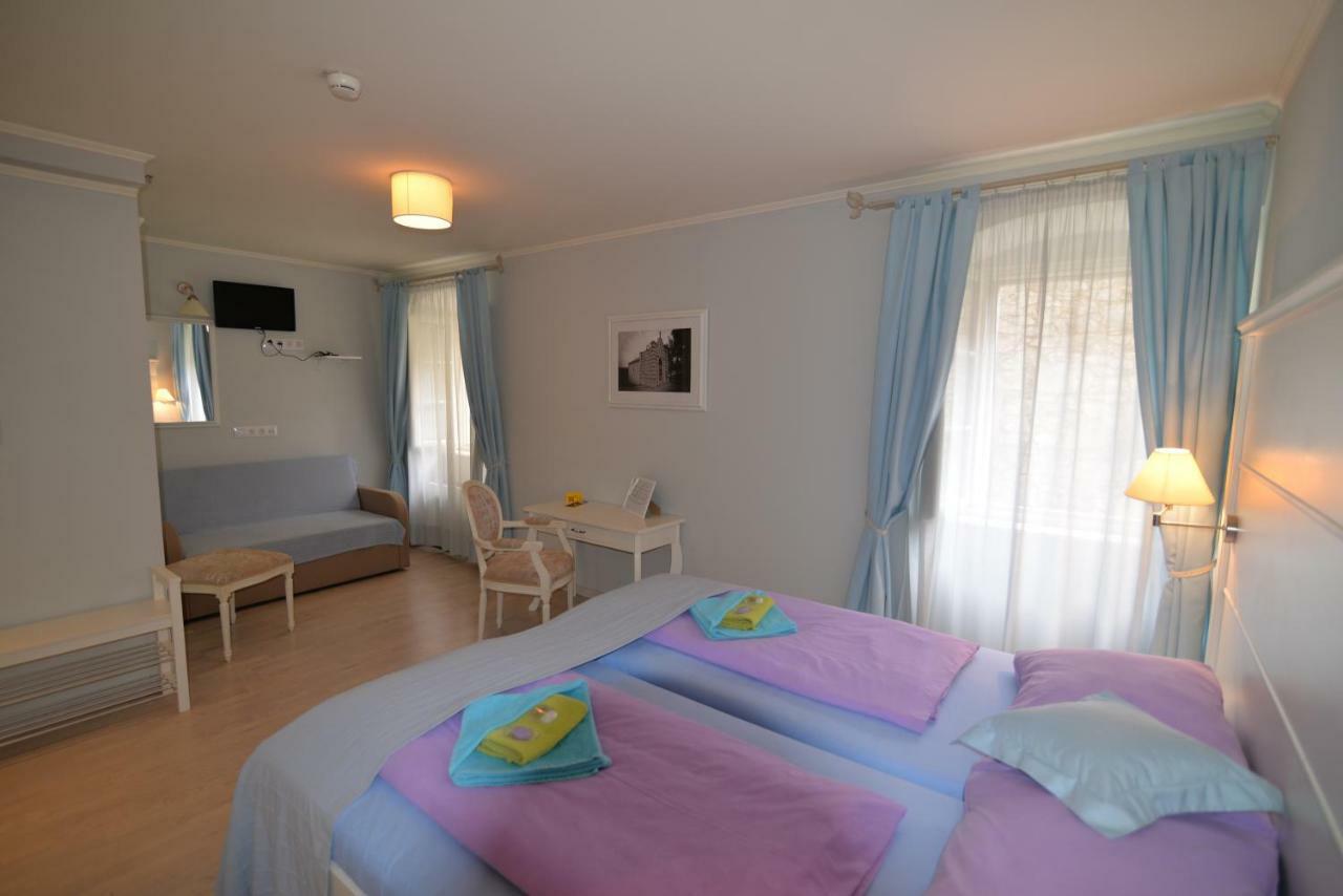 Hotel Villa Elisabeth - Veli Losinj Health Resort ภายนอก รูปภาพ